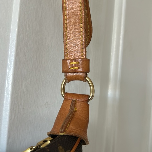 Louis Vuitton Monogram Shoulder Bag. EUC - Picture 3 of 11